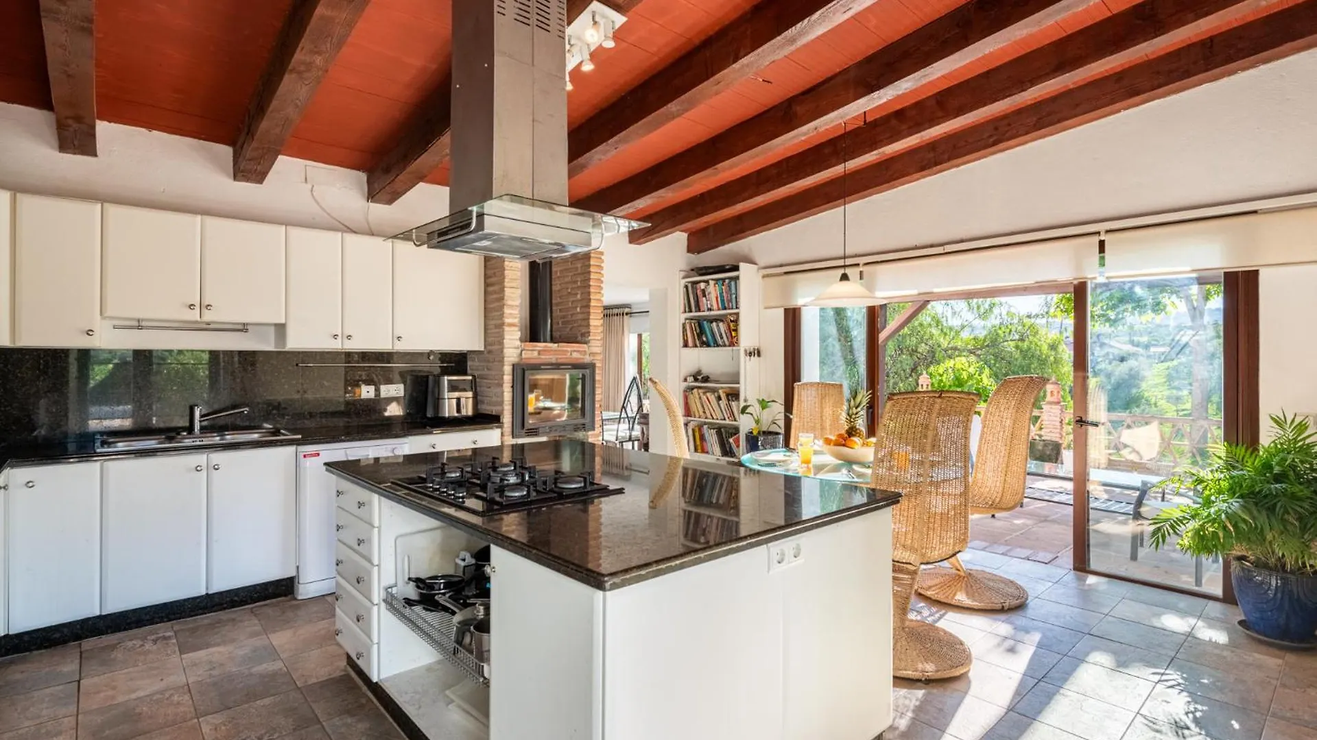 Gorgeous Spanish Chalet, Pool And Views Μάλαγα