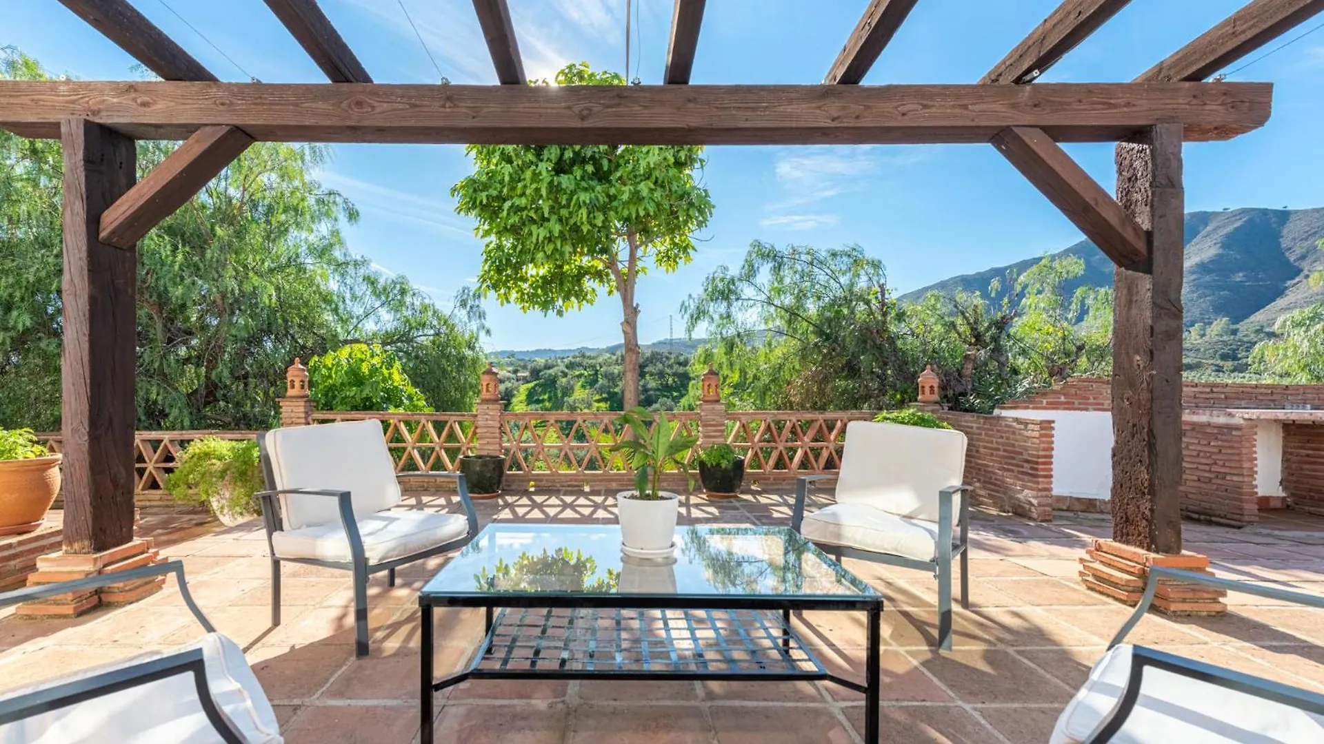 Gorgeous Spanish Chalet, Pool And Views Malaga Chalet