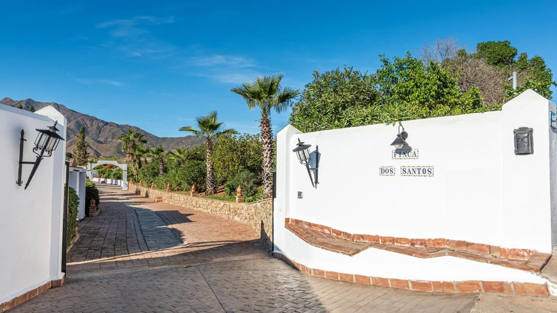 Gorgeous Spanish Chalet, Pool And Views Malaga 0*,  Spain