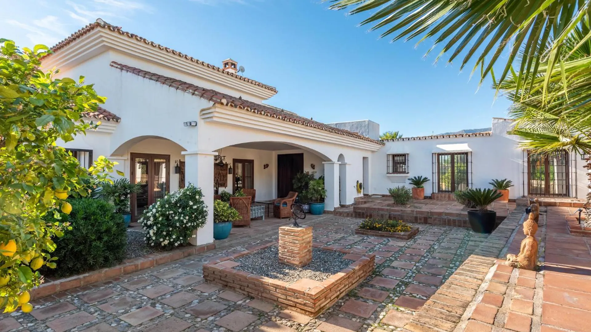 Gorgeous Spanish Chalet, Pool And Views Malaga